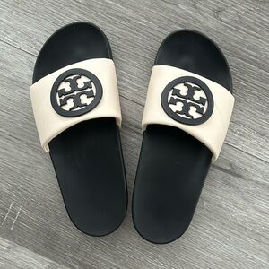 Tory Burch 8M Slides